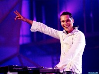     - DJ Tiesto