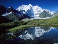     - Chomolonzo Peak, Kangshung Glacier, Tibet